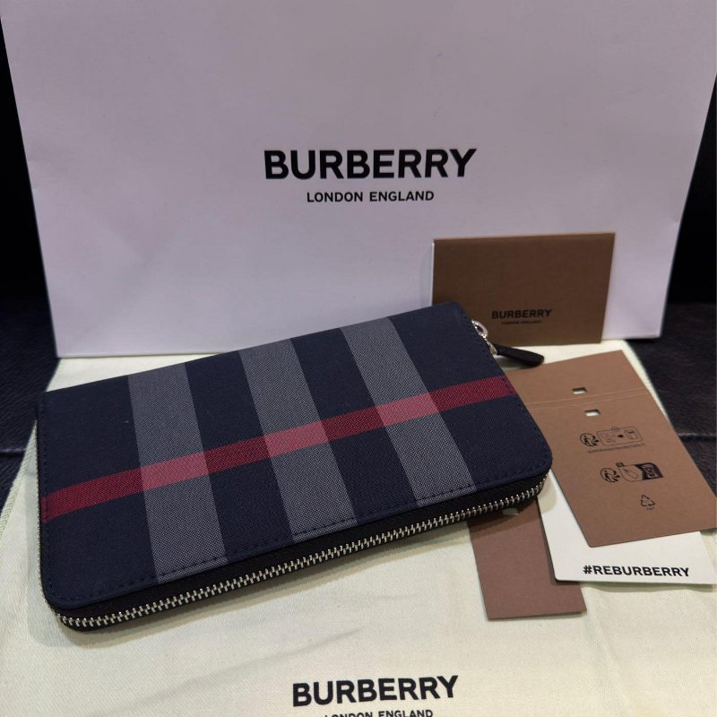💎Han's house精品服飾💎Burberry 格紋 拉鍊 長夾-0