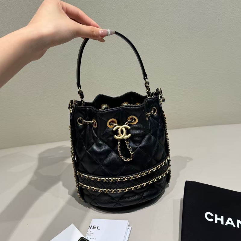 Chanel 黑金 限量 抽繩 水桶包菠蘿金幣滾邊鏈條16.5*19*11.5cm 99新配件塵袋 購證 保卡-6