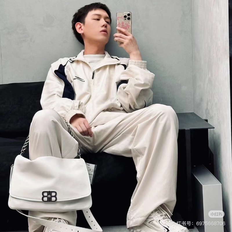 BALENCIAGA 白銀 soft翻蓋手提肩背包36*24 98新配件塵袋吊牌-0