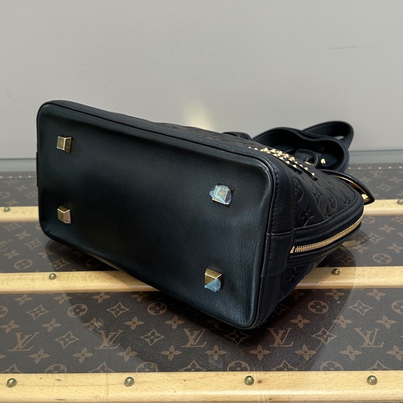 LV 限定款黑金壓花卯釘手提貝殼包29.5*24*15.5 98新配件塵袋 包撐-5