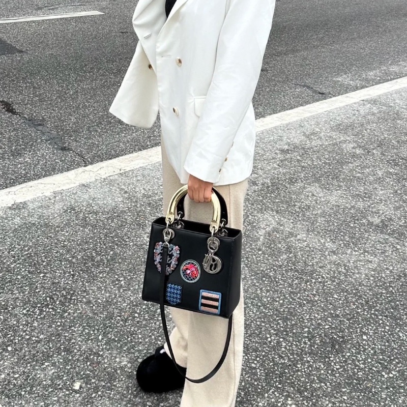 DIOR 黑色牛皮限量款刺繡徽章黛妃手提肩背包24*20*12 98新配件肩帶 塵袋-0