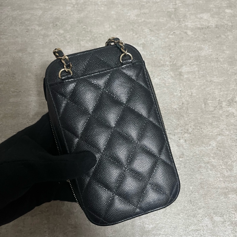 正品 Chanel 經典黑金荔枝牛皮手機包-9