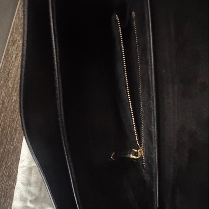 近全新 Dior 迪奧中號黃金尺寸 黑色立體復古金logo 荔枝牛皮肩背斜背包-6