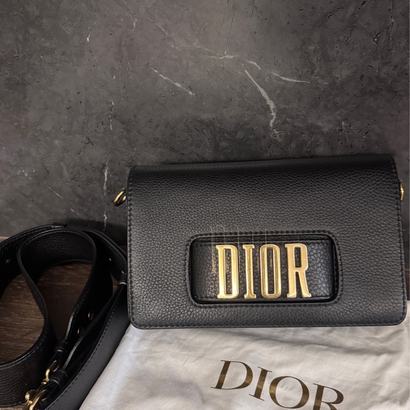 近全新 Dior 迪奧中號黃金尺寸 黑色立體復古金logo 荔枝牛皮肩背斜背包-11