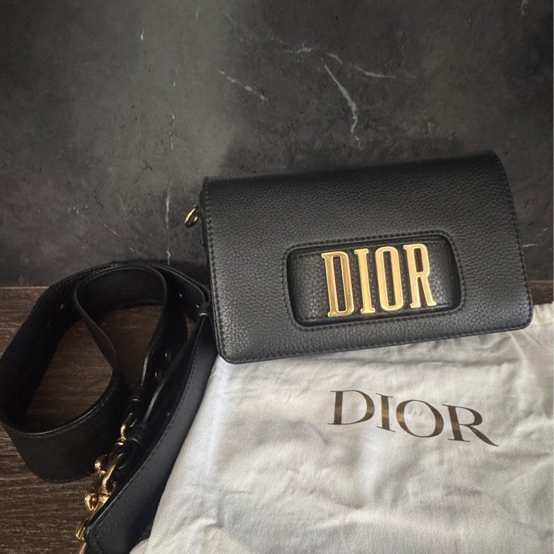 近全新 Dior 迪奧中號黃金尺寸 黑色立體復古金logo 荔枝牛皮肩背斜背包-12