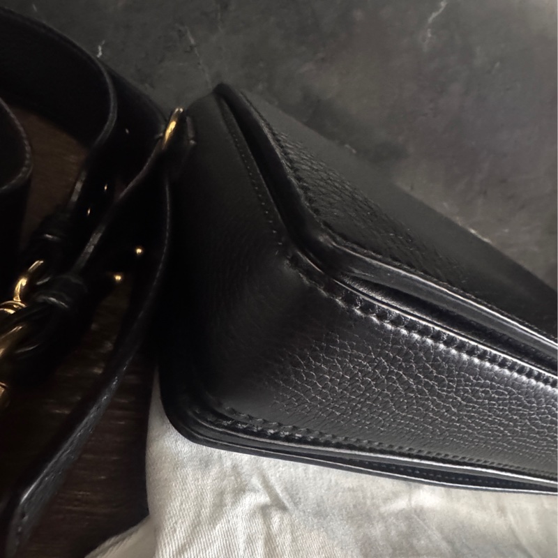 近全新 Dior 迪奧中號黃金尺寸 黑色立體復古金logo 荔枝牛皮肩背斜背包-15