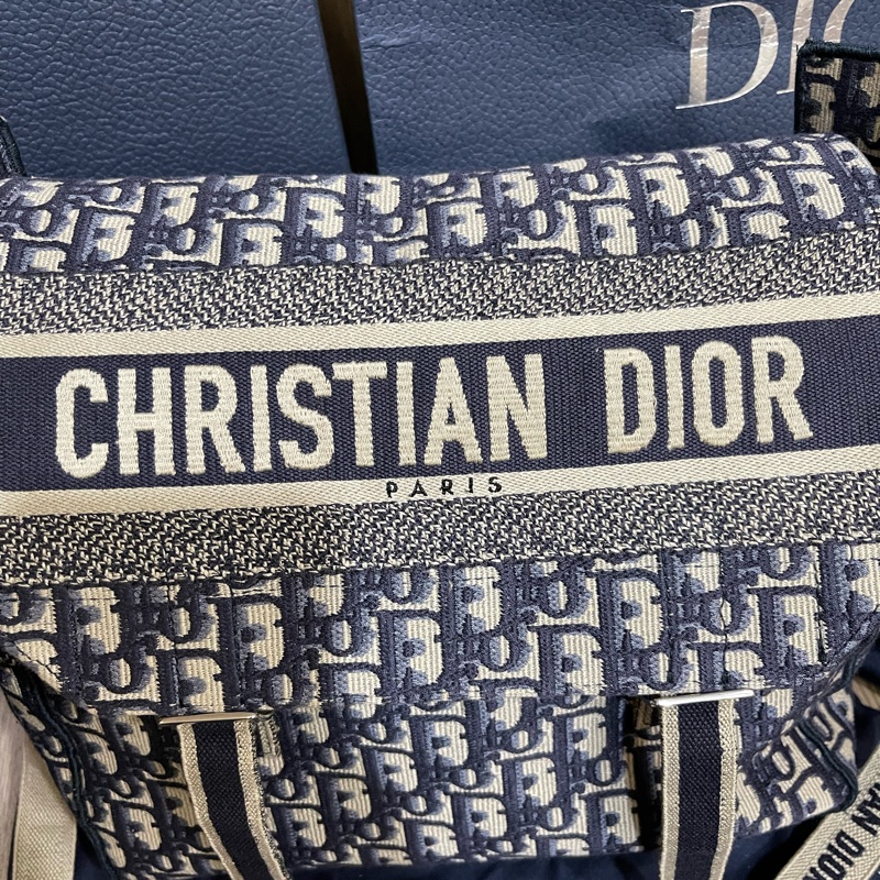 Dior經典緹花郵差包（台灣專櫃購入）目前原價13萬5000-12
