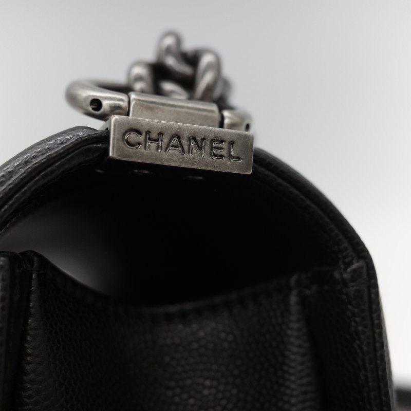 Chanel 香奈兒 Boy Chanel 25 黑色 菱格紋荔枝皮 黑銀 中型皮穿鏈肩背包-13