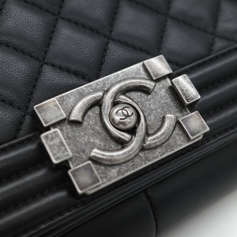Chanel 香奈兒 Boy Chanel 25 黑色 菱格紋 牛皮 黑銀 中型皮穿鏈肩背包-16