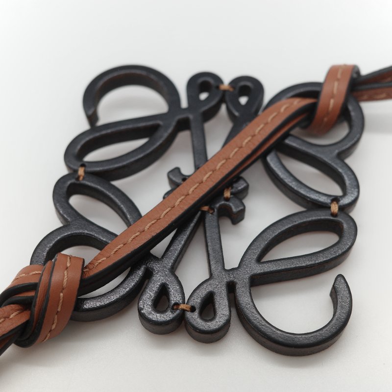 Loewe 羅威 Anagram 棕色 經典小牛皮 掛飾-4