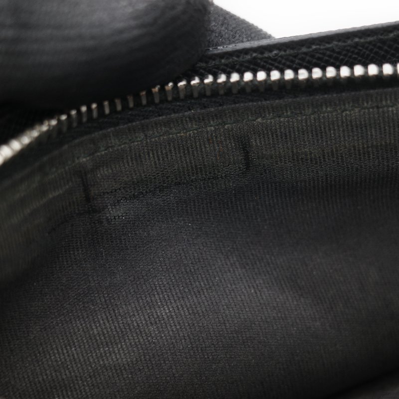 Prada 普拉達 Saffiano 黑色防刮牛皮長款對折錢包-18