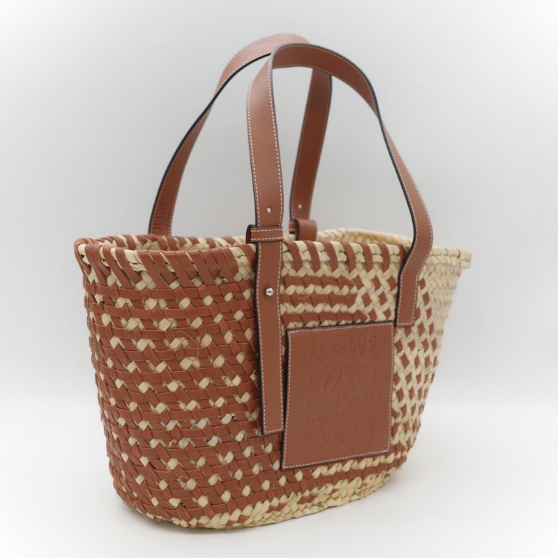 Loewe 羅威 Basket 雙色拼接原色棕櫚葉 小牛皮 中型編織手包-1