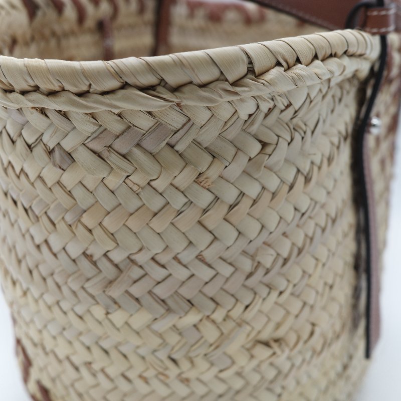 Loewe 羅威 Basket 雙色拼接原色棕櫚葉 小牛皮 中型編織手包-14