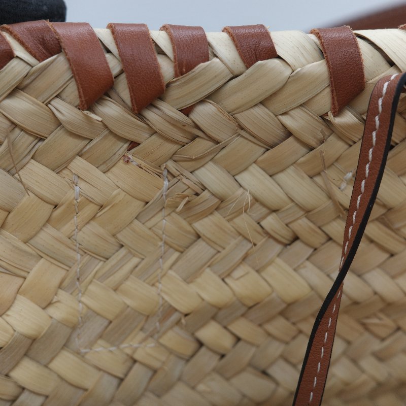 Loewe 羅威 Basket 雙色拼接原色棕櫚葉 小牛皮 中型編織手包-19