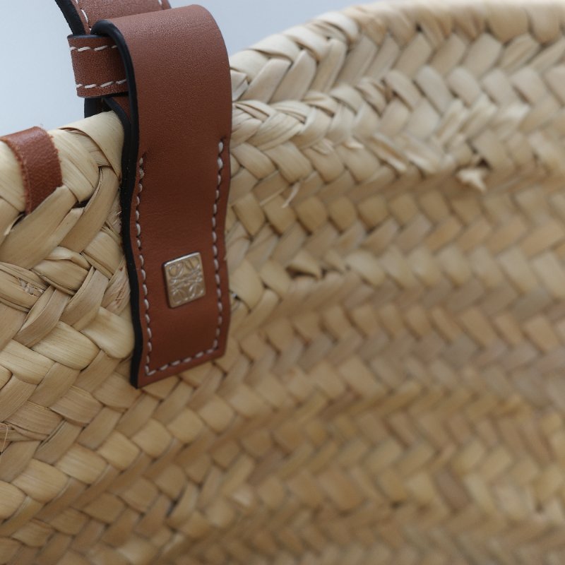 Loewe 羅威 Basket 雙色拼接原色棕櫚葉 小牛皮 中型編織手包-20