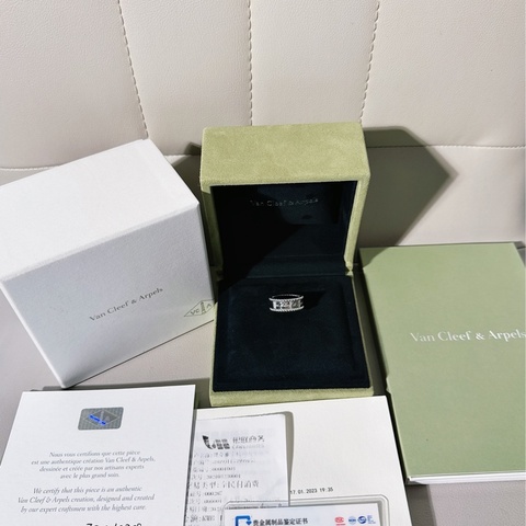 Van Cleef & Arpels梵克雅寶 Perlee簽名款萬花筒戒指