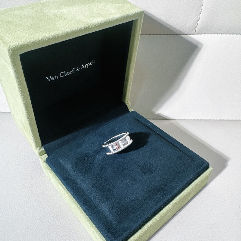 Van Cleef & Arpels梵克雅寶 Perlee簽名款萬花筒戒指，51號-3