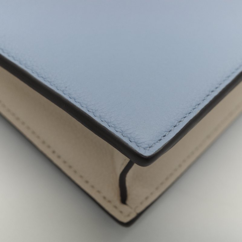 Louis Vuitton 路易威登 MyLockme 藍白雙色 小牛皮金屬鍊帶 翻蓋信封包-12