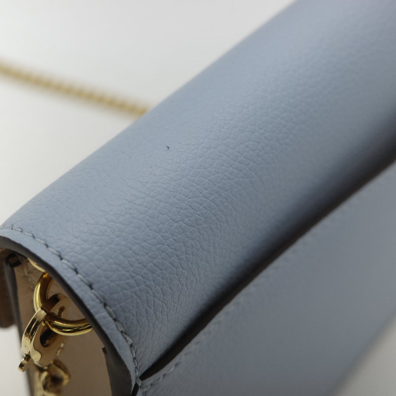 Louis Vuitton 路易威登 MyLockme 藍白雙色 小牛皮金屬鍊帶 翻蓋信封包-13