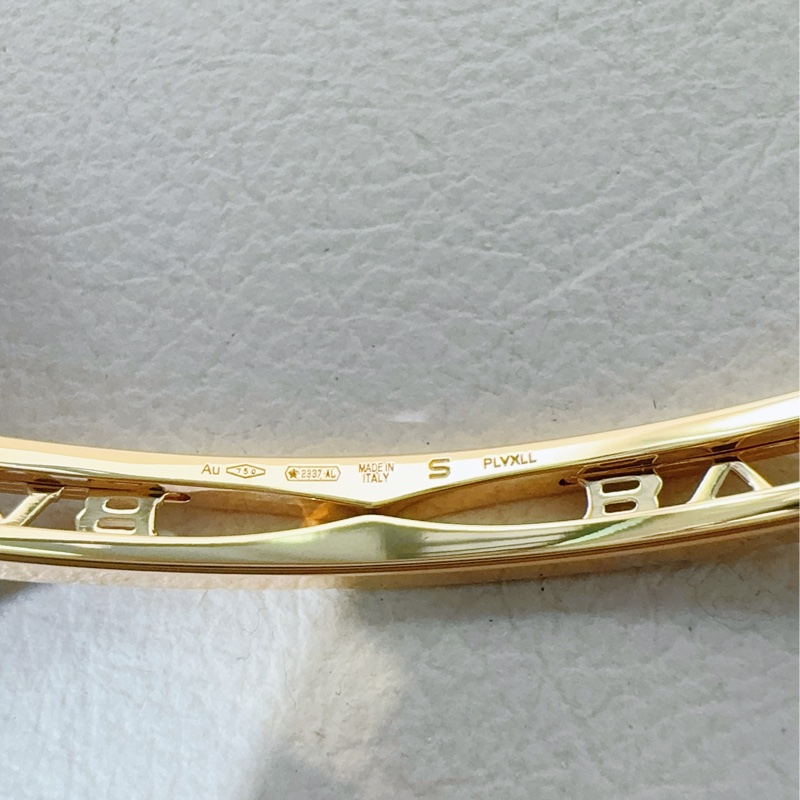 Bvlgari寶格麗 B.Zero1 系列  Logo 簽名鏤空手鐲，18K 黃金 S 號-5