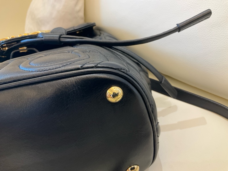 Salvatore Ferragamo LOGO 壓印皮革 後背包-11