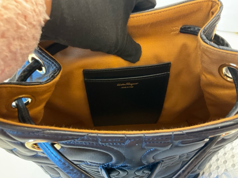 Salvatore Ferragamo LOGO 壓印皮革 後背包-15