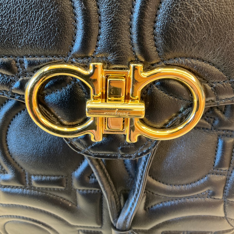 Salvatore Ferragamo LOGO 壓印皮革 後背包-19
