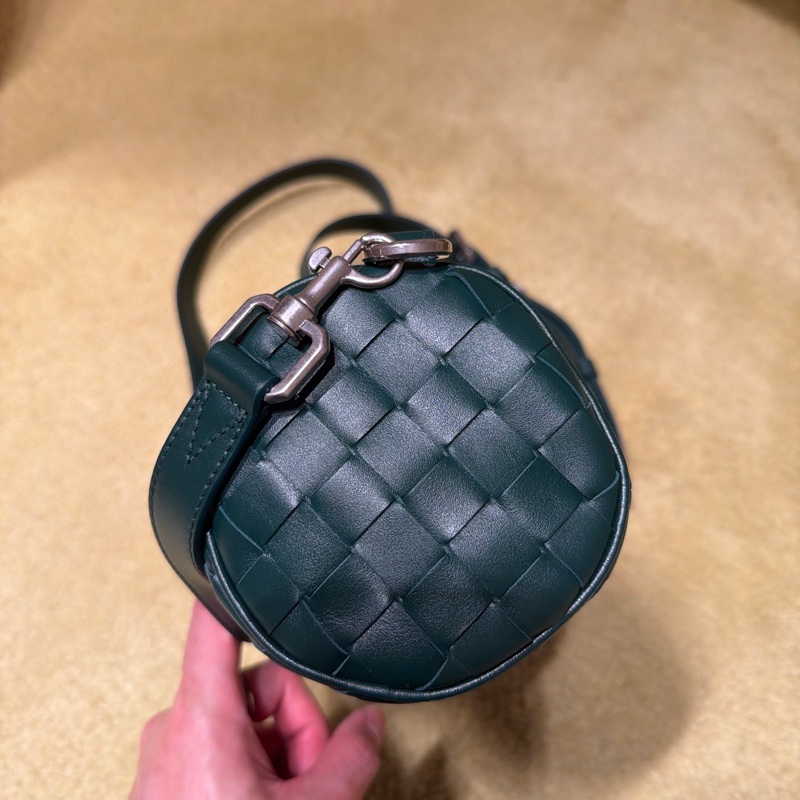全新BOTTEGA VENETA Intrecciato 桶形斜背單肩包 BV-1