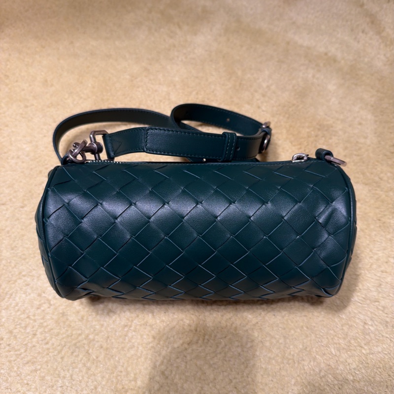全新BOTTEGA VENETA Intrecciato 桶形斜背單肩包 BV-7