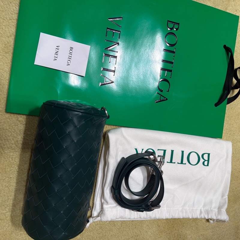 全新BOTTEGA VENETA Intrecciato 桶形斜背單肩包 BV-11