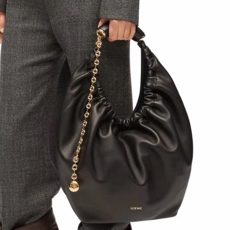 LOEWE✨黑小羊皮Squeeze HOBO BAG-1