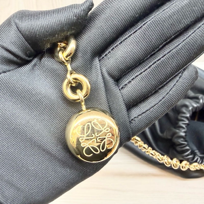 LOEWE✨黑小羊皮Squeeze HOBO BAG-28