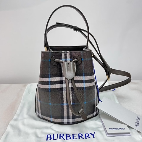Burberry bucket ( Grey )