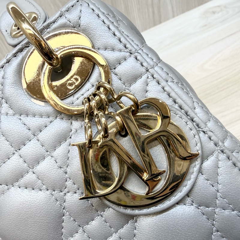 DIOR✨蛋白石灰MINI LADY DIOR黛妃包-19
