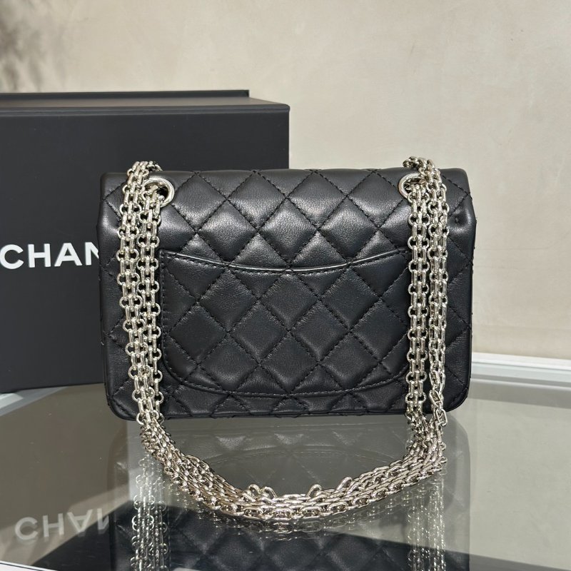 CHANEL 2.55經典口蓋包 20 - 黑銀-4