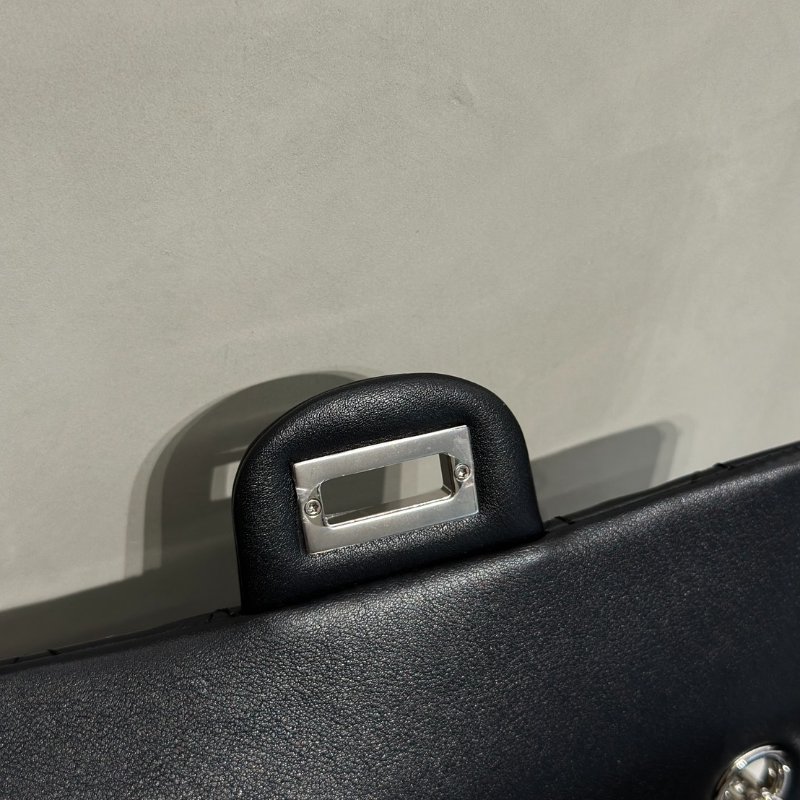 CHANEL 2.55經典口蓋包 20 - 黑銀-7