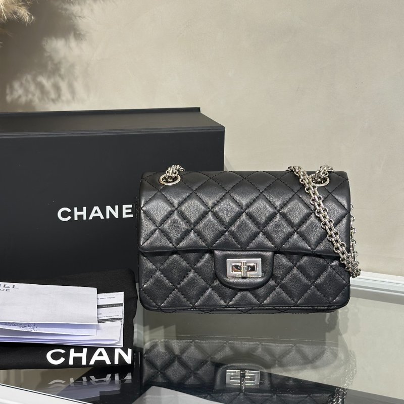 CHANEL 2.55經典口蓋包 20 - 黑銀-11