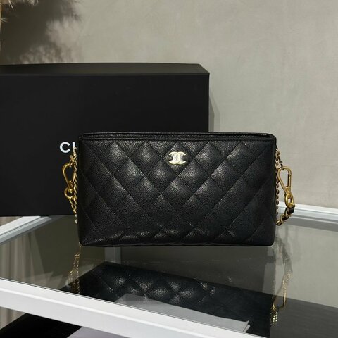 CHANEL 25A粒面牛皮化妝包 - 黑金
