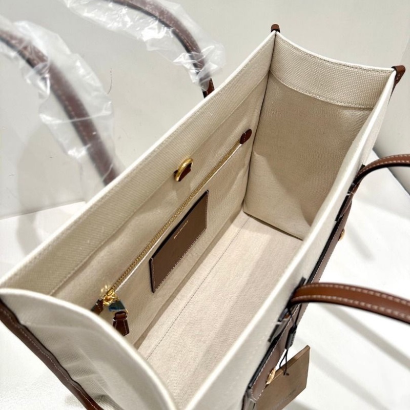 Burberry Freya tote 8044138-1