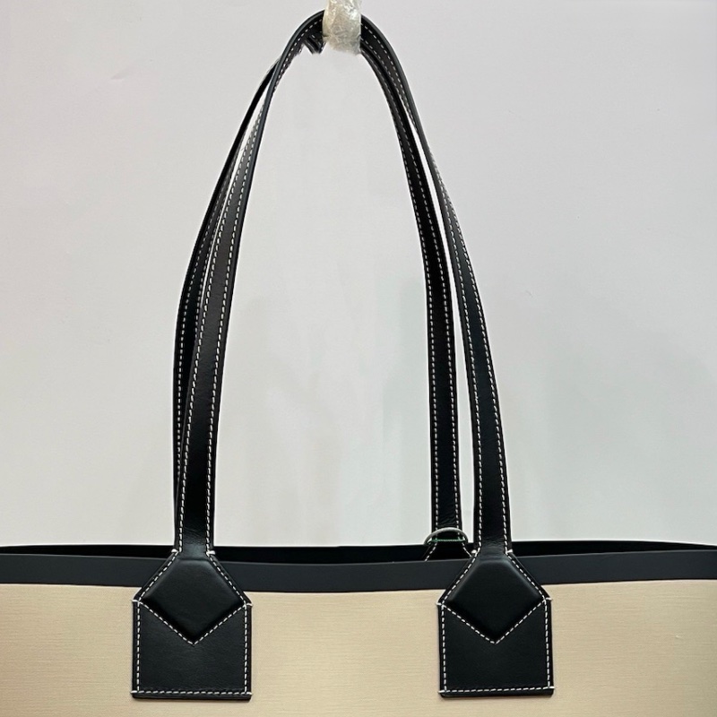 Burberry London tote-3
