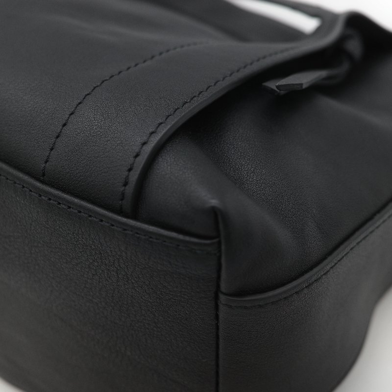 Longchamp 瓏驤 3D 立體壓印logo 經典黑色 頂級小牛皮 小型 手提斜背兩用托特包-10