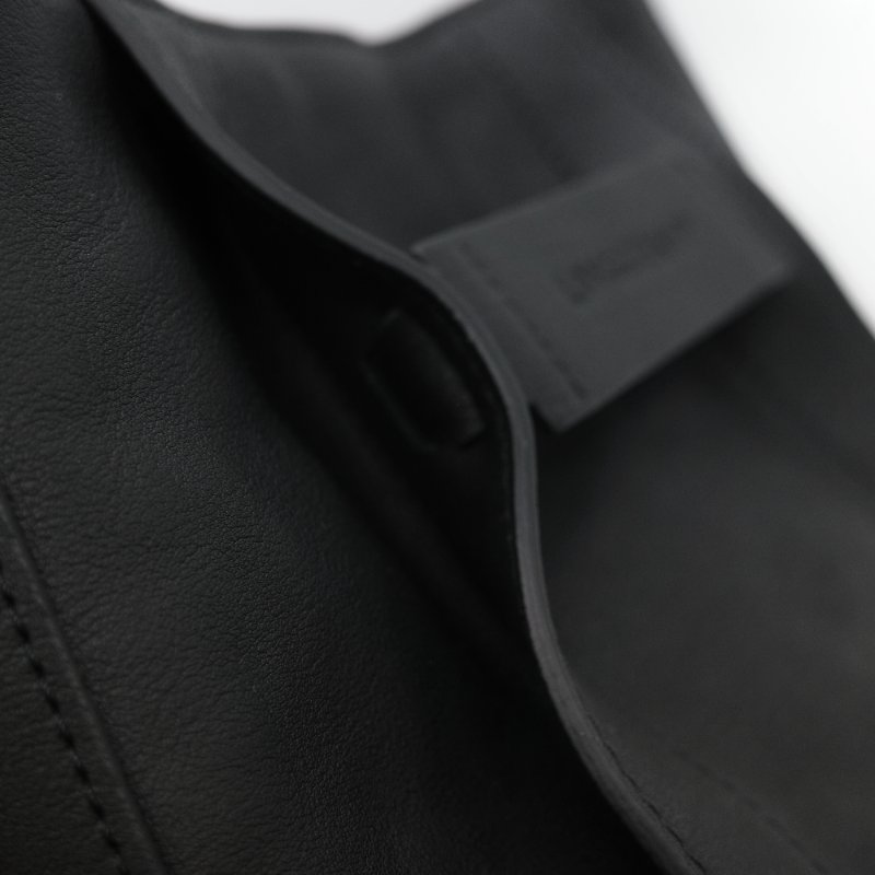 Longchamp 瓏驤 3D 立體壓印logo 經典黑色 頂級小牛皮 小型 手提斜背兩用托特包-13