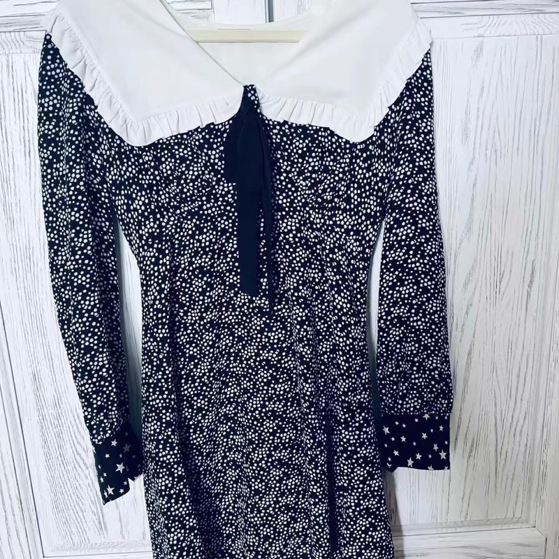 miumiu真絲連衣裙40碼-0