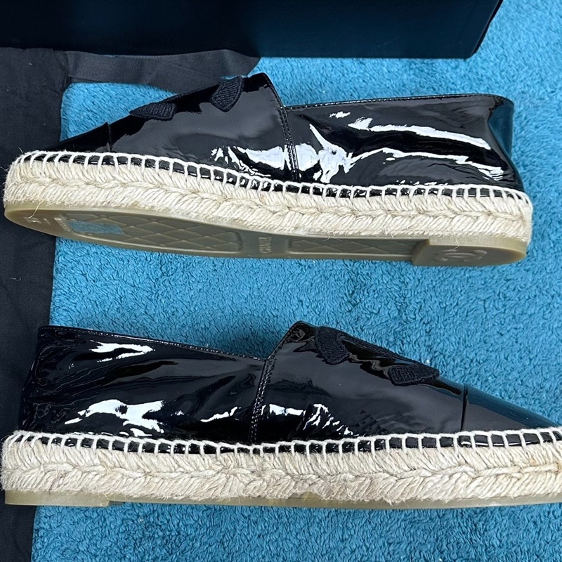 閒置未使用Chanel 漆皮漁夫鞋 黑色 尺碼：38碼 配件：塵袋+盒-3