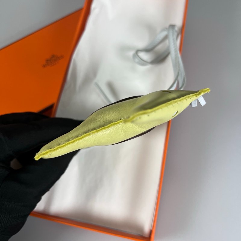 HERMES Z刻 蘋果綠飛馬吊飾-4