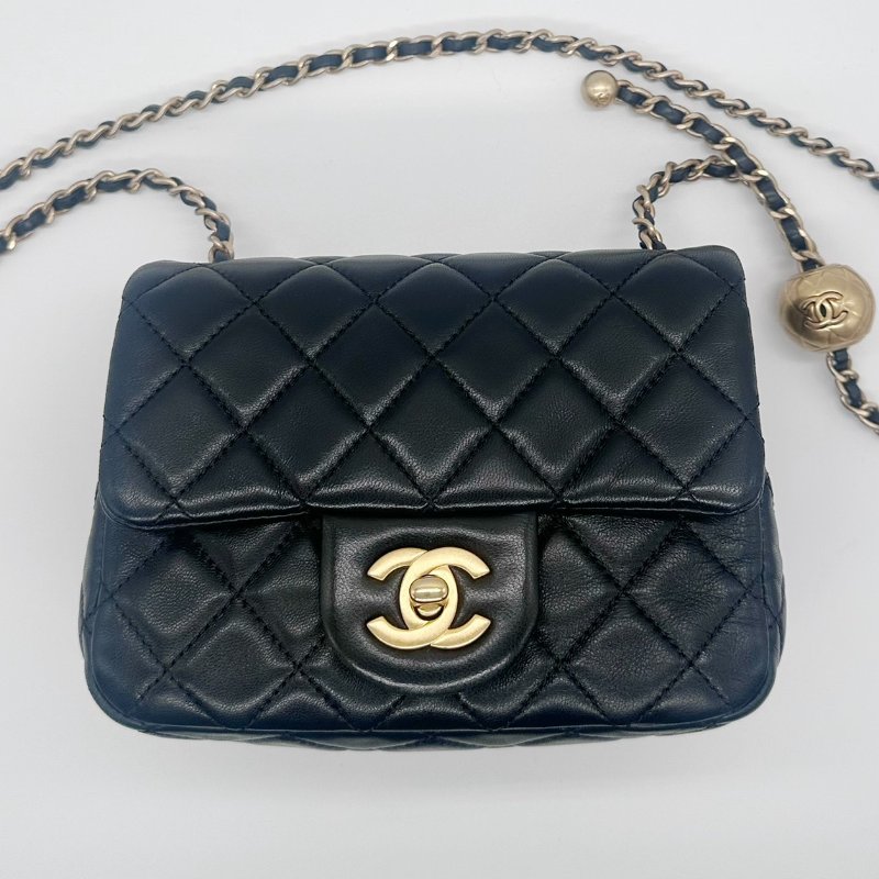 CHANEL 黑色金球方胖子(小羊皮)-0