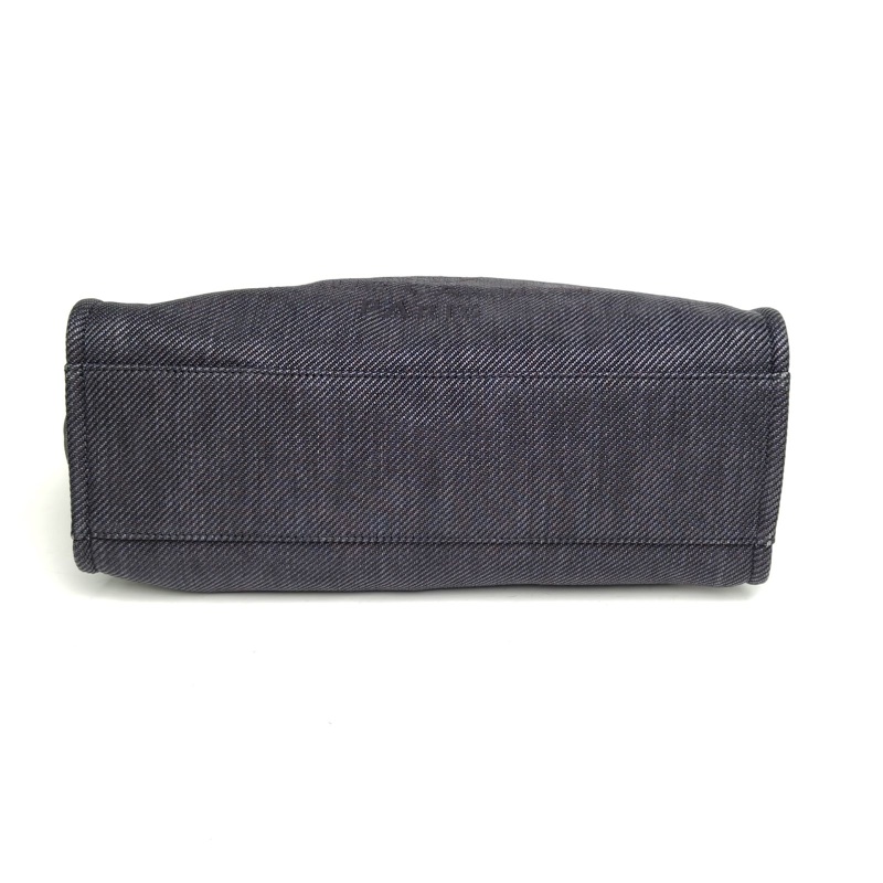 CHANEL 黑色帆布30開金扣沙灘包帶手柄版超大號-4