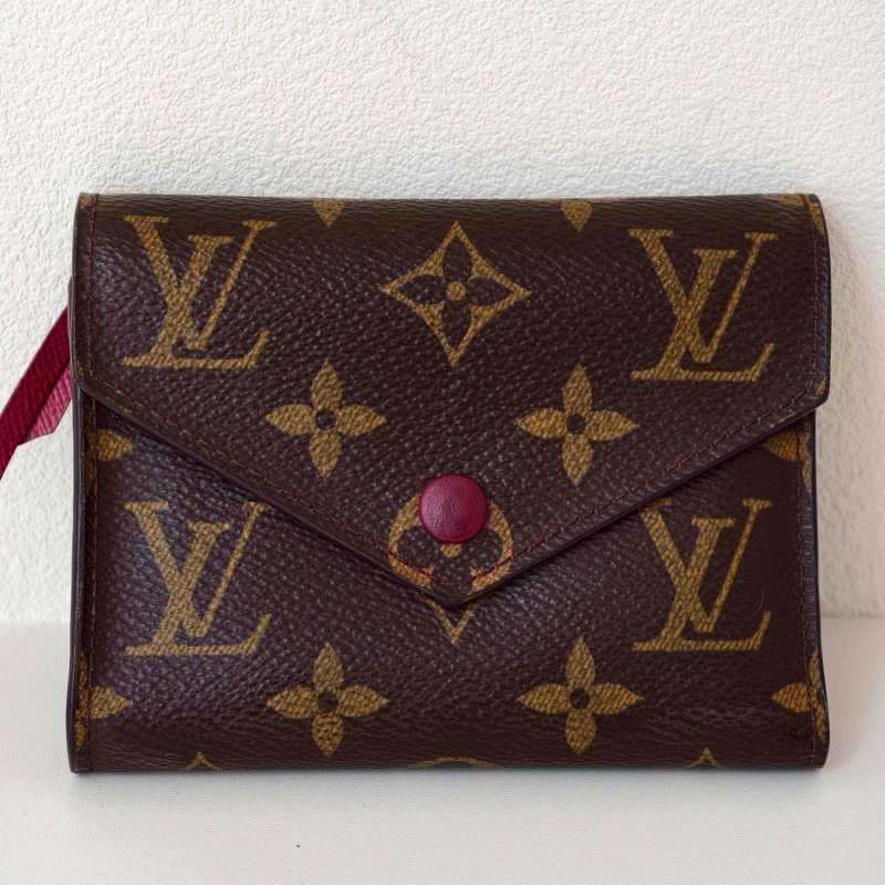 lv 路易威登 紅豆豆短款錢包-0