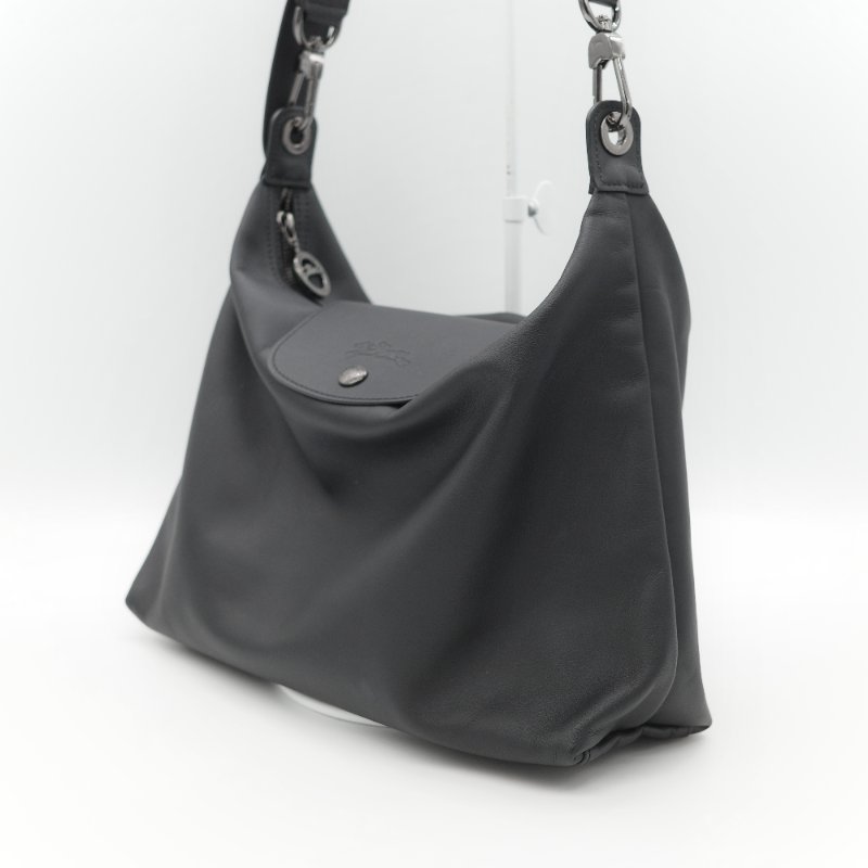 Longchamp 瓏驤 Le Pliage Xtra 經典黑色 頂級平滑小牛皮 中型 半月型單肩腋下包-3