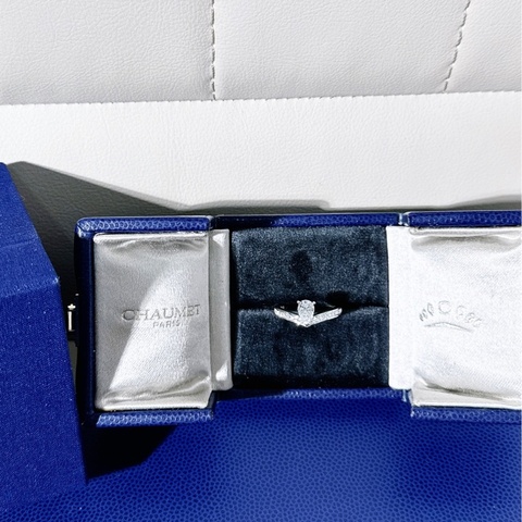 Chaumet尚美 Josephine 白鷺冠冕 V字型水滴鑽戒，50號